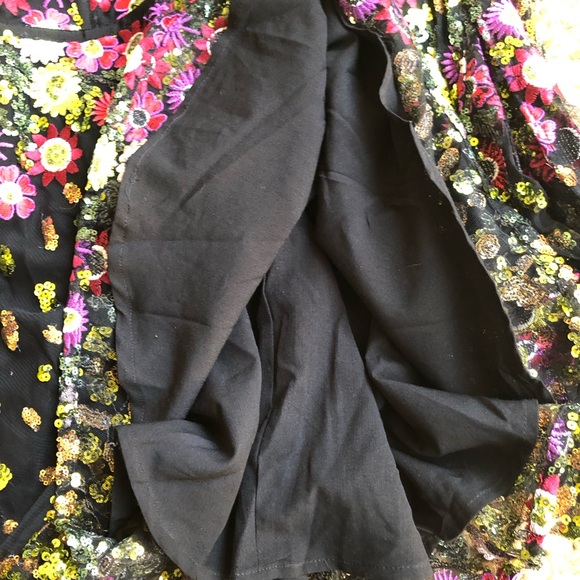 Lovers & Friends x REVOLVE Kensington Dress. Size XS - Picture 12 of 16